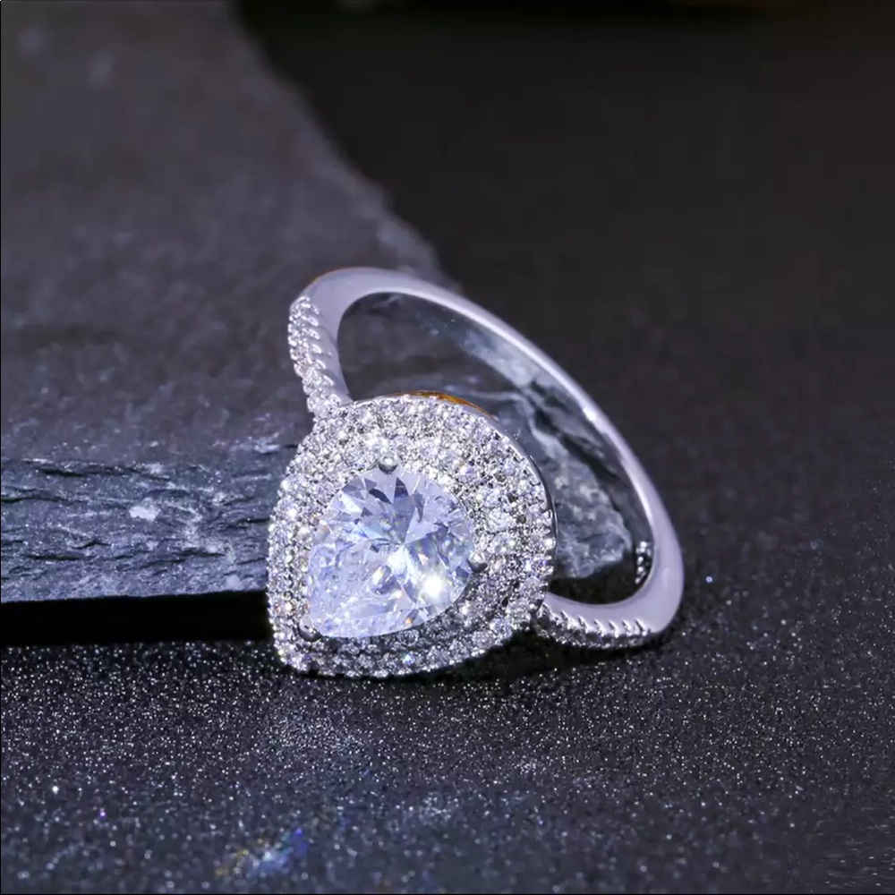 New 925 Silver Pear Shaped Ring - Picture 2 of 6